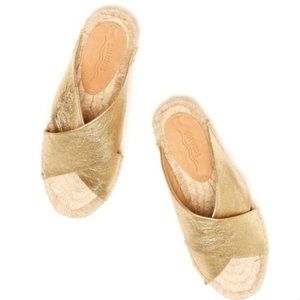 New SOLUDOS Gold Crinkled Leather Cross Cross Espadrilles Sandals 7